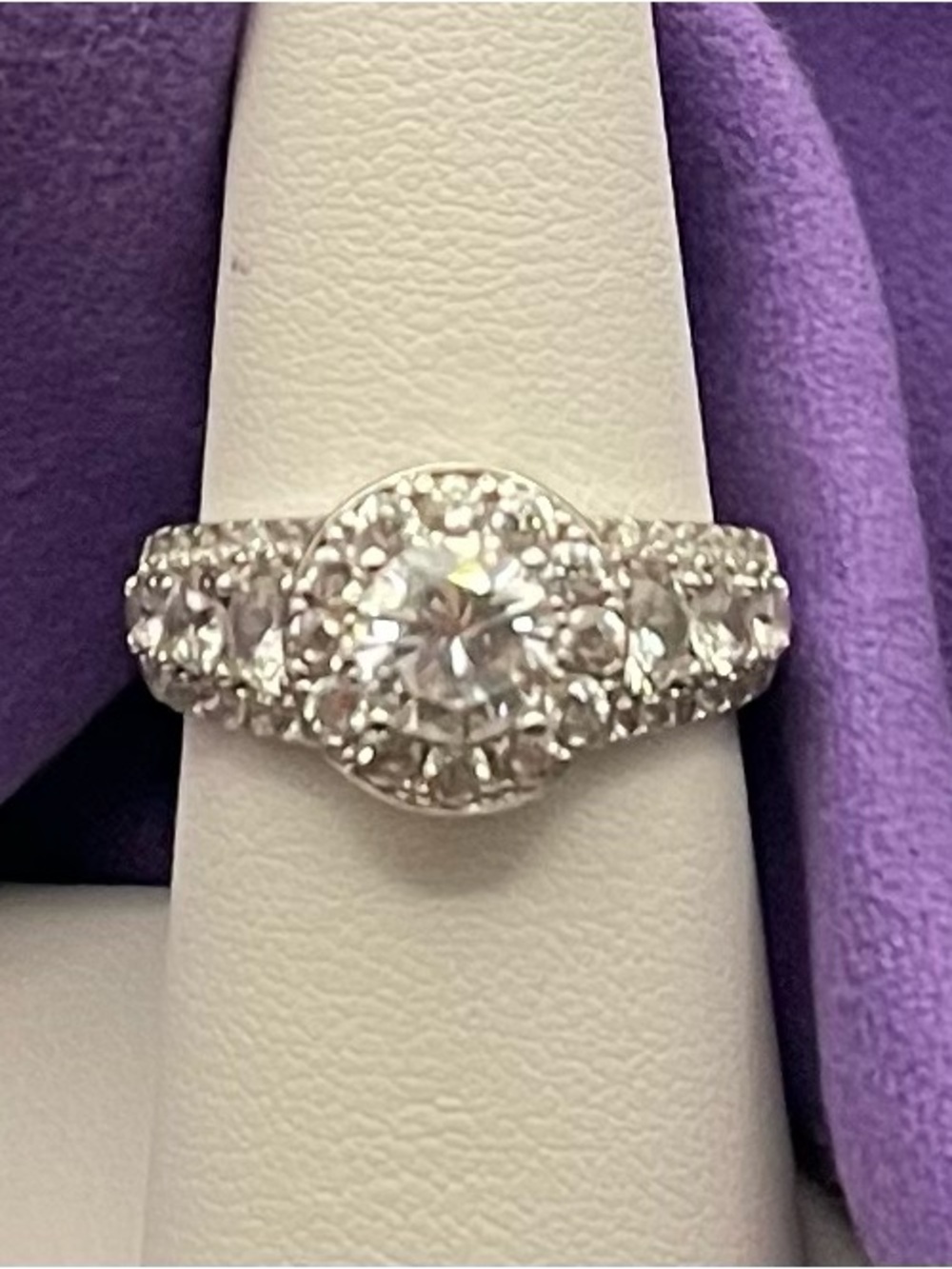 NWOT Suzy Levian . 925 SS  CZ Halo Engagement Ring ring size 7   5.71g